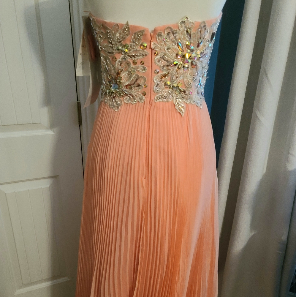 NWT Tony Bowls La Gala Evening Prom Gown Dress - Picture 4 of 6
